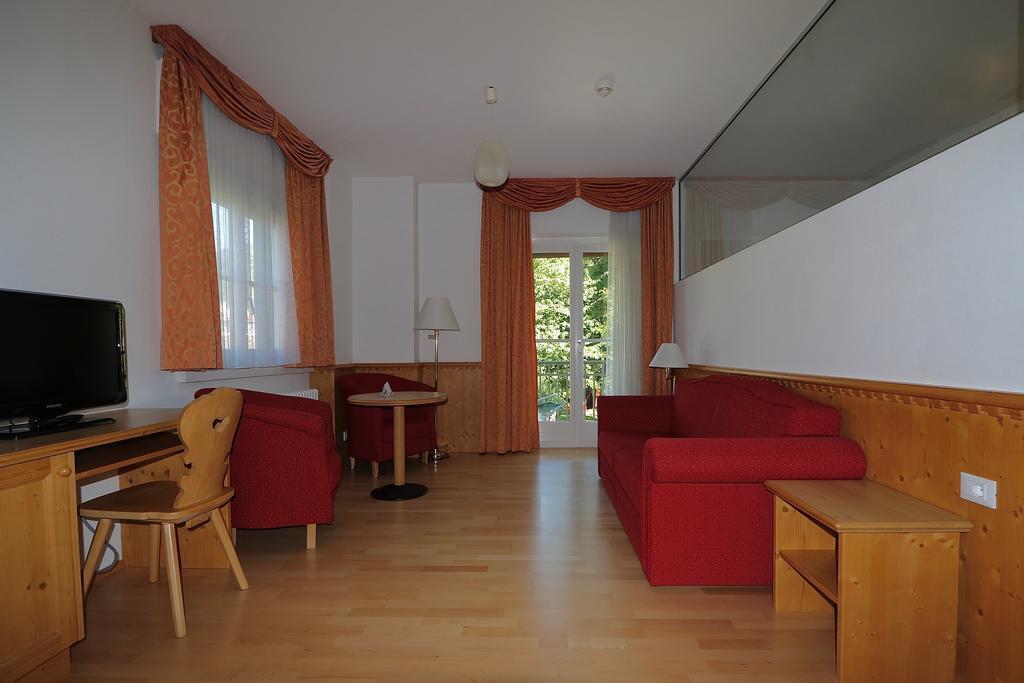 Parkhotel Post Chiusa Bagian luar foto
