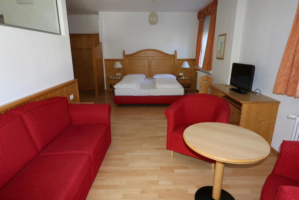 Parkhotel Post Chiusa Bagian luar foto