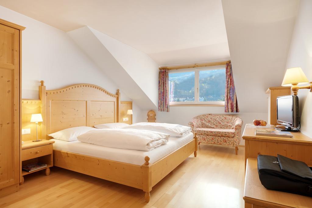 Parkhotel Post Chiusa Bagian luar foto