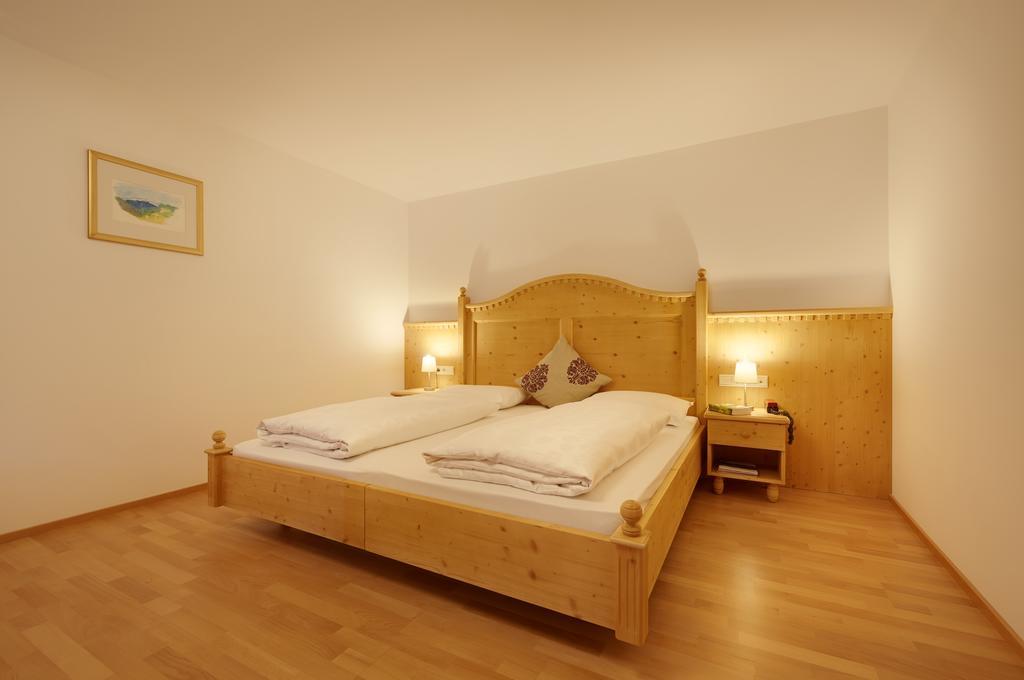 Parkhotel Post Chiusa Bagian luar foto