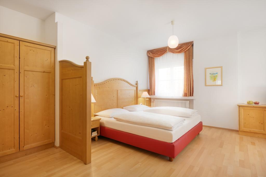 Parkhotel Post Chiusa Bagian luar foto